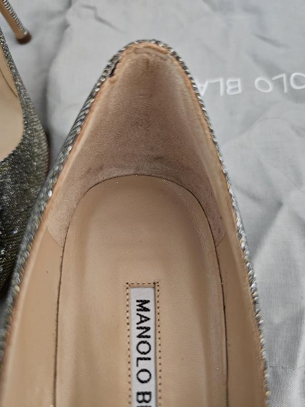 Customer photo for "Not for wide feet - Rcvd used shoes"