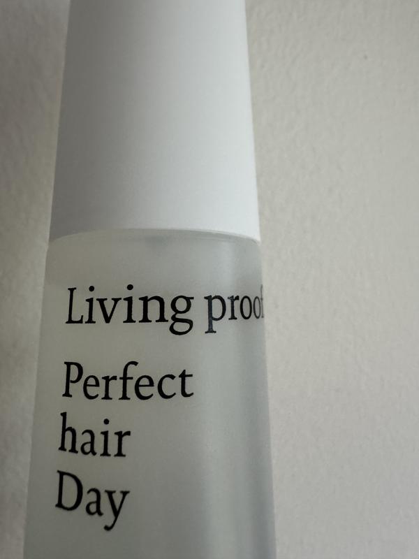 Customer photo for "Amazing for oily roots!"