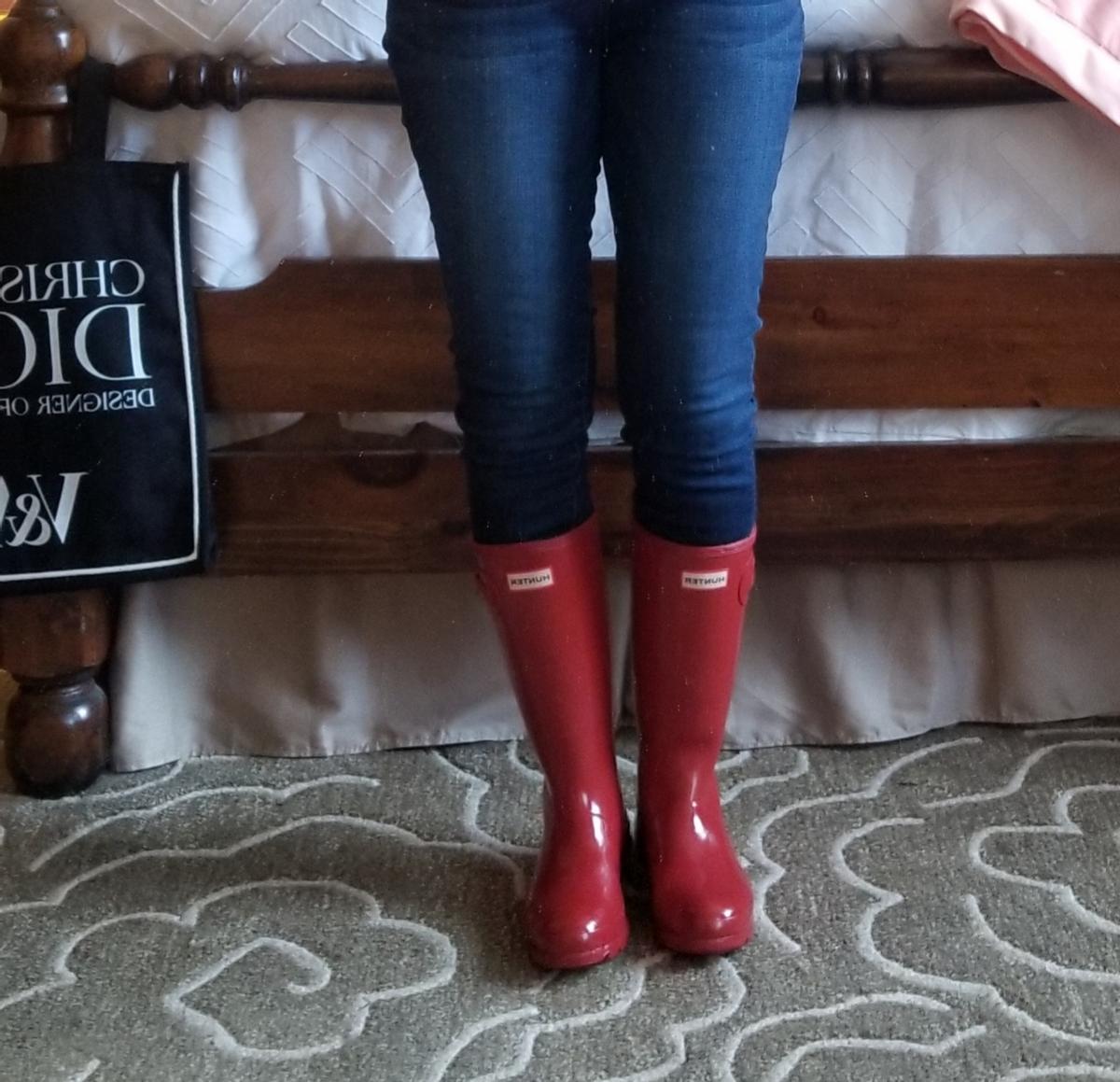 Customer photo for "Yay for small feet!"