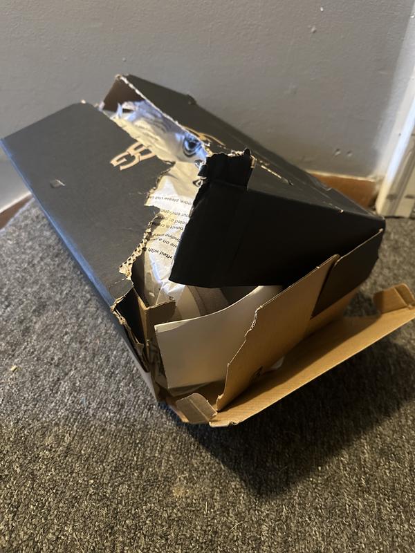 Customer photo for "Poor packaging"