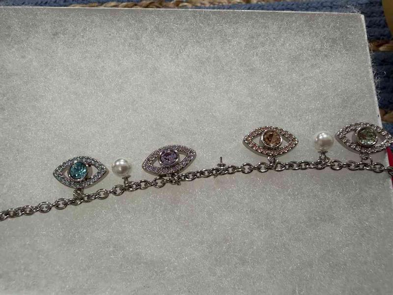 Review Thumbnail Image 0 249403708