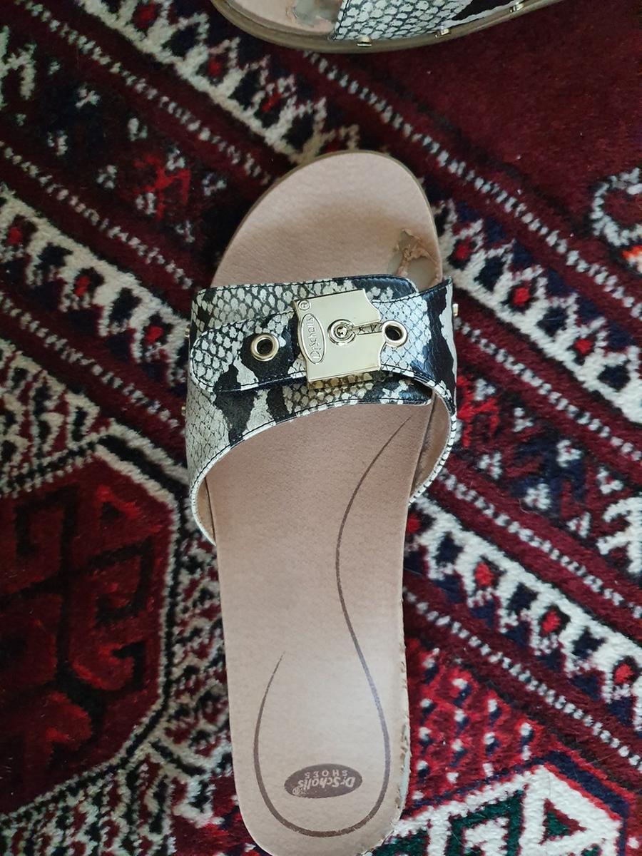 Review Thumbnail Image 0 196853621