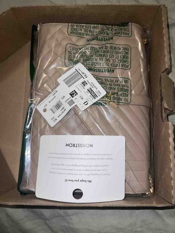 Customer photo for "Bag looks inexpensive"