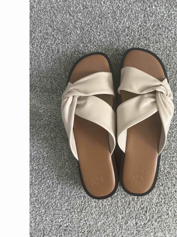 Review Thumbnail Image 0 232484631