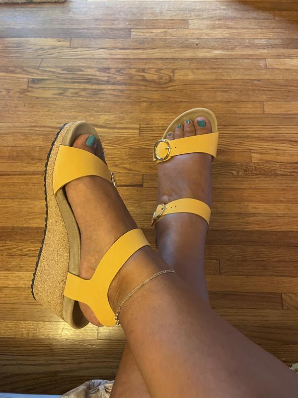 Cute, Comfortable, and Clutch!