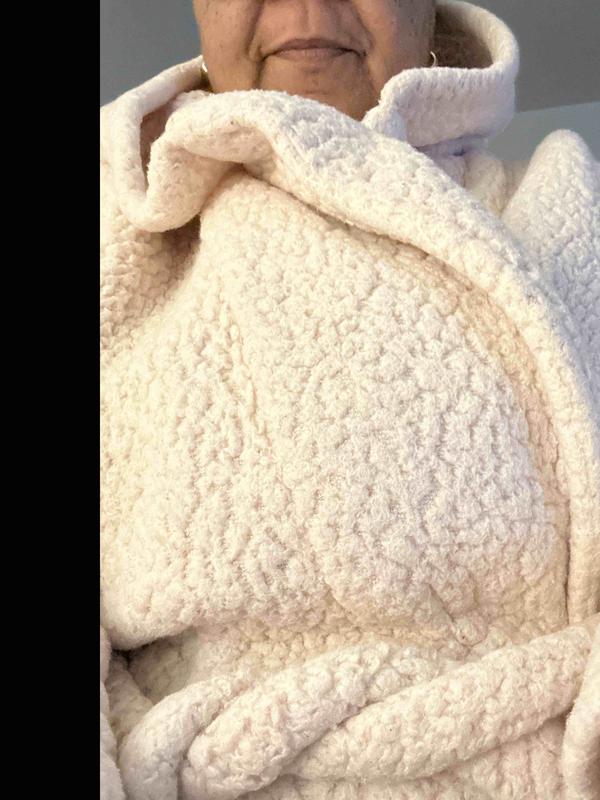 Customer photo for "Robe"