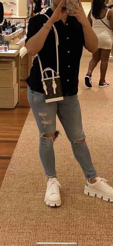 Review Thumbnail Image 0 218344319