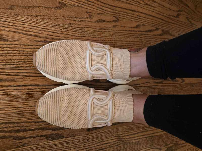 Review Thumbnail Image 0 233665975