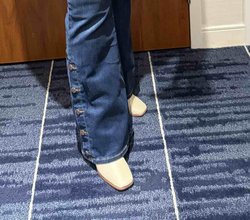 so stylish in white and SUPER comfortable