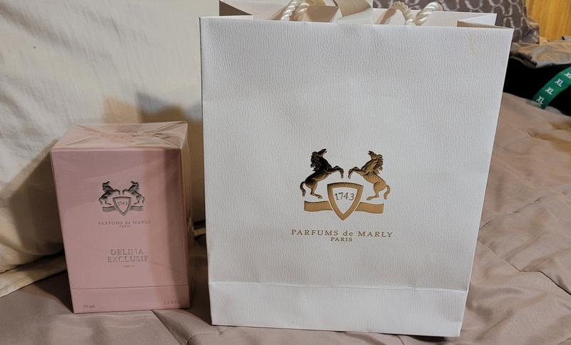 Customer photo for "Delina Exclusif"