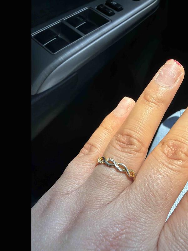Customer photo for "tarnishes"
