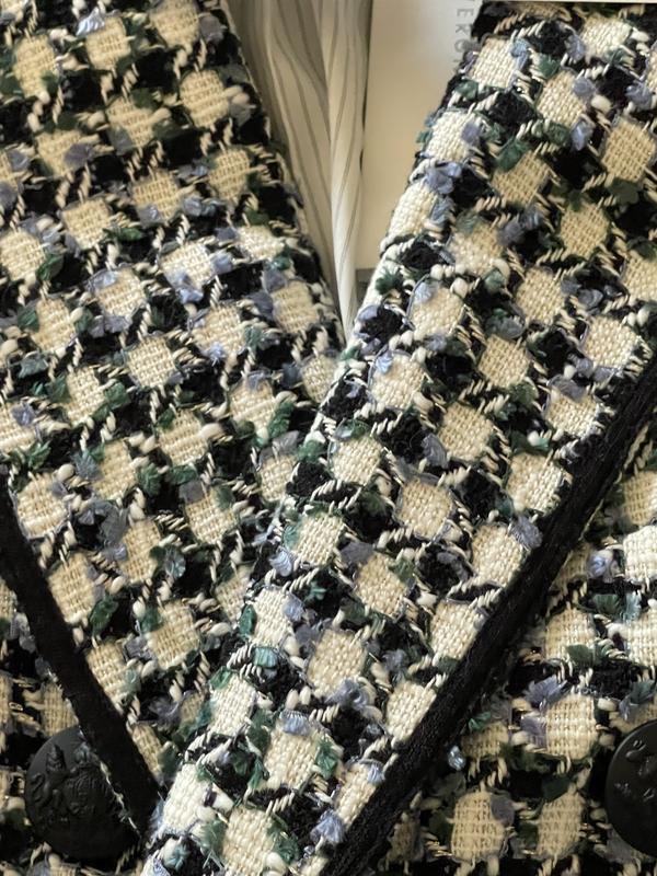 Review Thumbnail Image 0 226907975