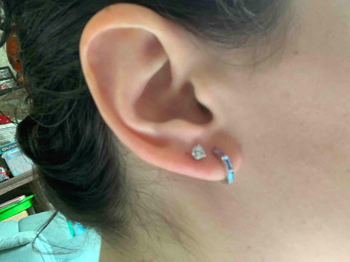 Customer photo for "perfect for a second piercing"