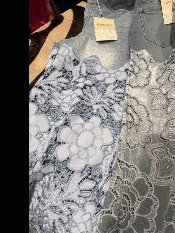 Customer photo for "jeans"