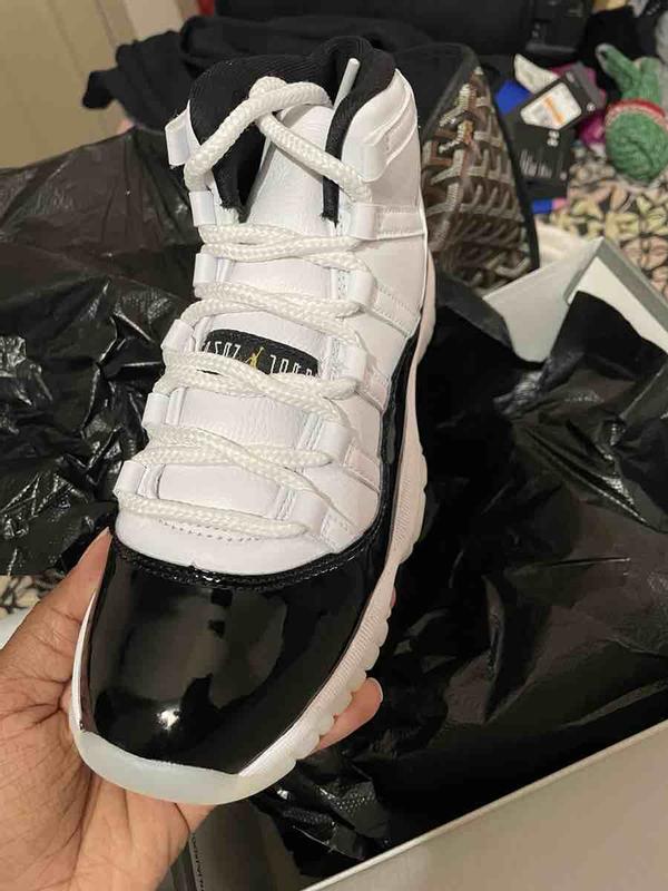 Customer photo for "Shoe Lace Inconsistency"