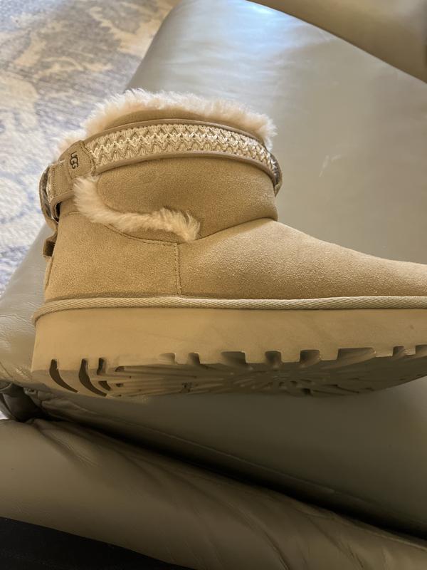 Most comfortable UGG boot. Easy slide on true size