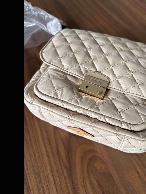 Review Thumbnail Image 0 249335055