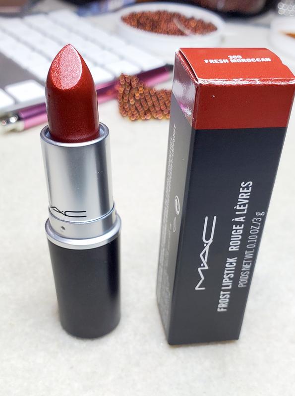 Disappointing Color Accuracy and Misleading Photo