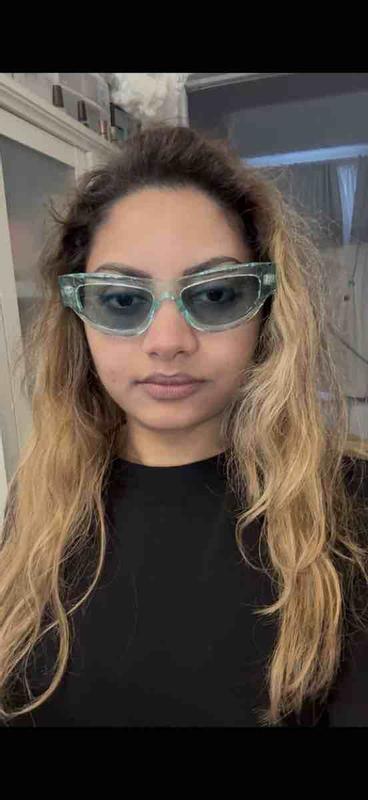 Review Thumbnail Image 0 249698272