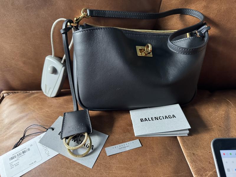 Review Thumbnail Image 0 245362992