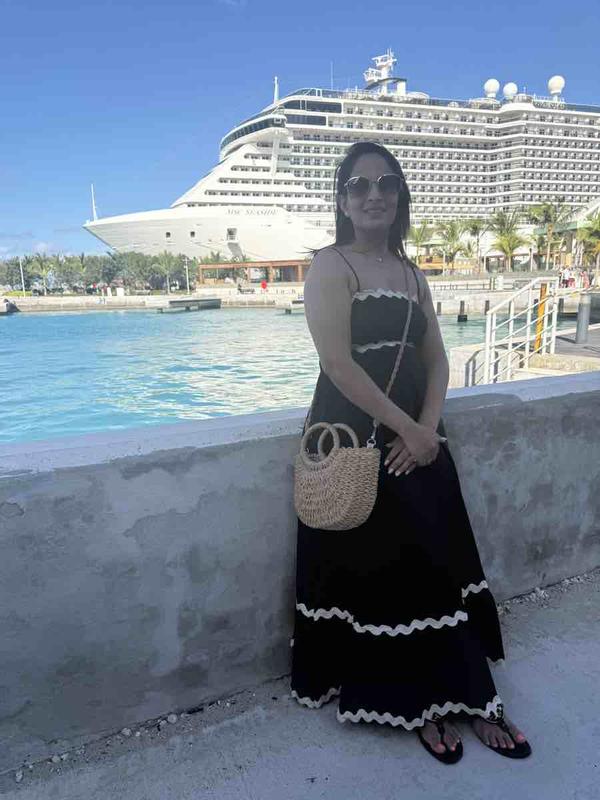 Customer photo for "nice dress"