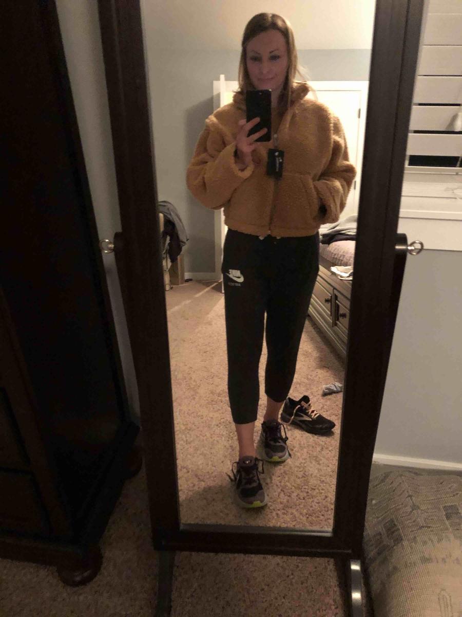 Review Thumbnail Image 0 204517633