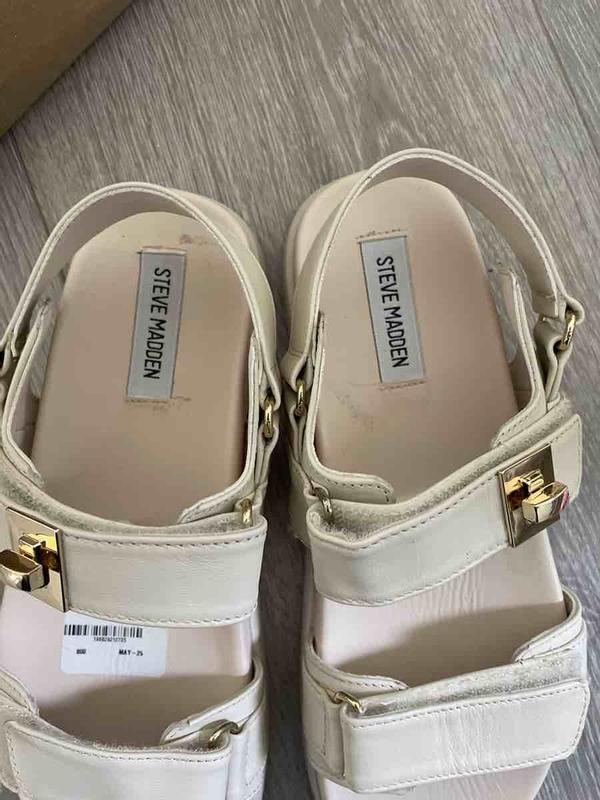 Customer photo for "Nordstrom sends used shoes"