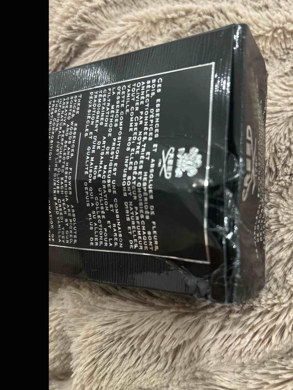 Customer photo for "BOX IN BAD CONDITION"