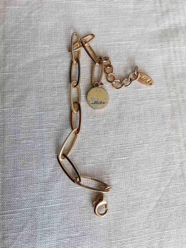 Review Thumbnail Image 0 225454815