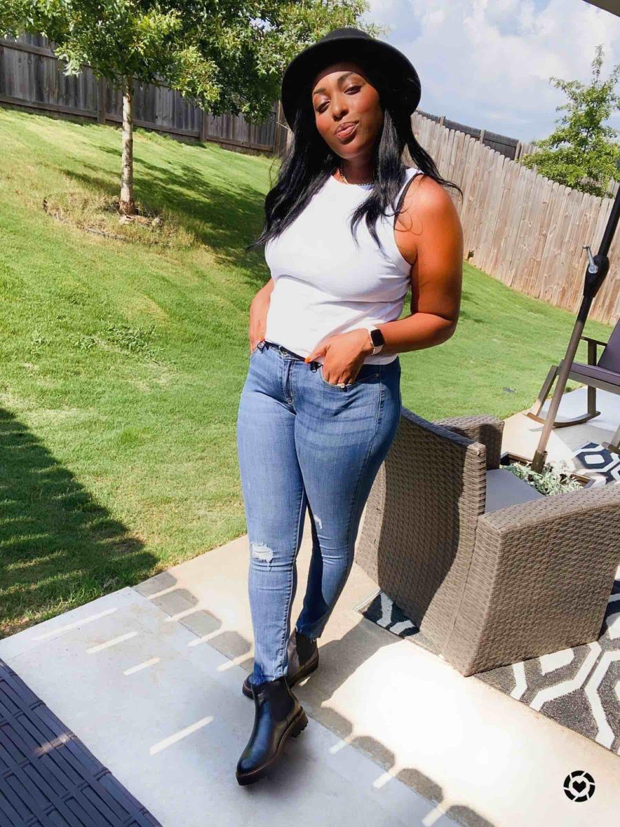 Review Thumbnail Image 0 209701437