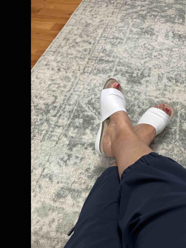 Review Thumbnail Image 0 243401736