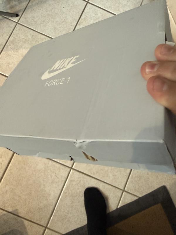 Customer photo for "Air Force 1 box destroyed"