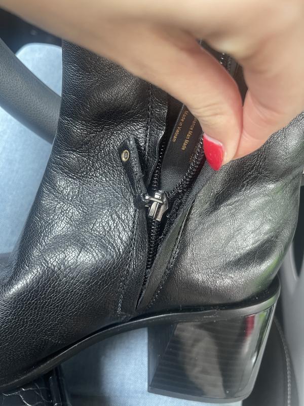 Customer photo for "What it seemed the perfect boots"