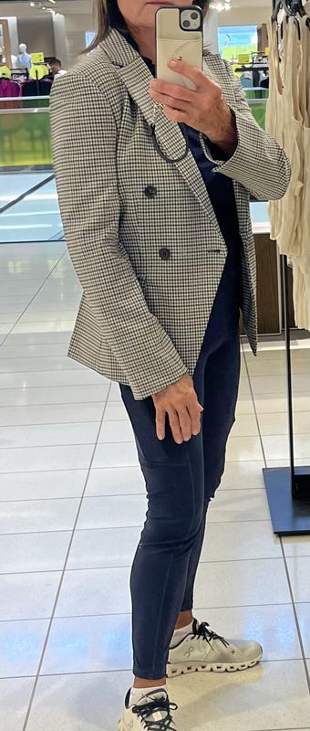 Review Thumbnail Image 0 235319670