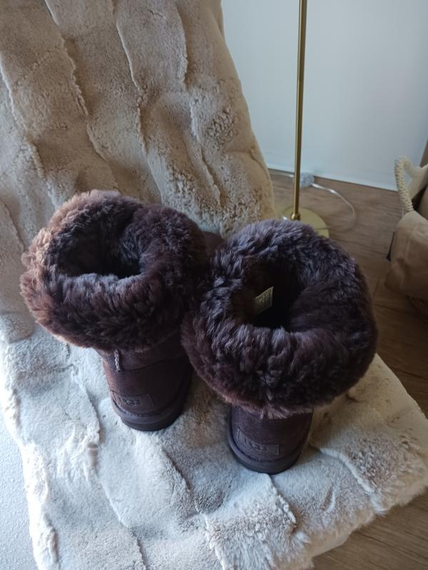 Customer photo for "Uggs"