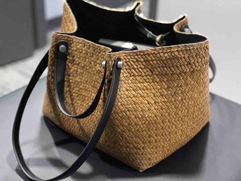 Customer photo for "beautiful but not an everyday bag"