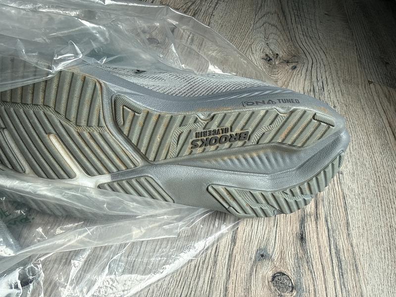 Customer photo for "Received a used item with sand"