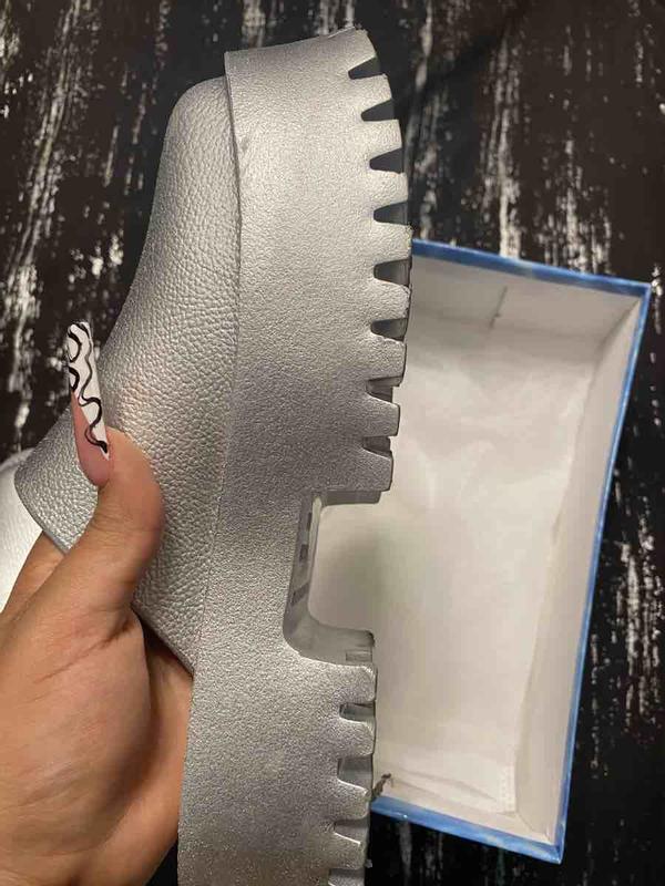 Customer photo for "Bad quality shoes."