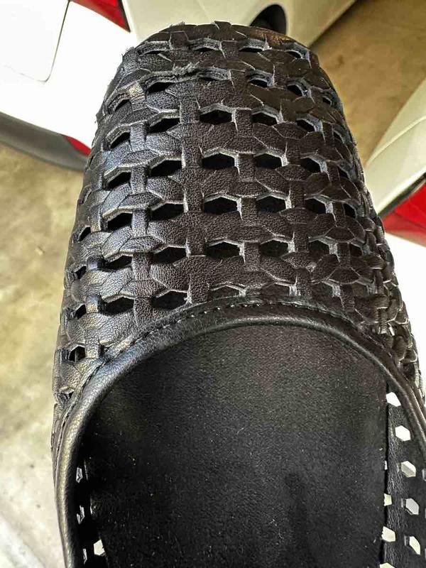 Customer photo for "super comfy but horrible quality"