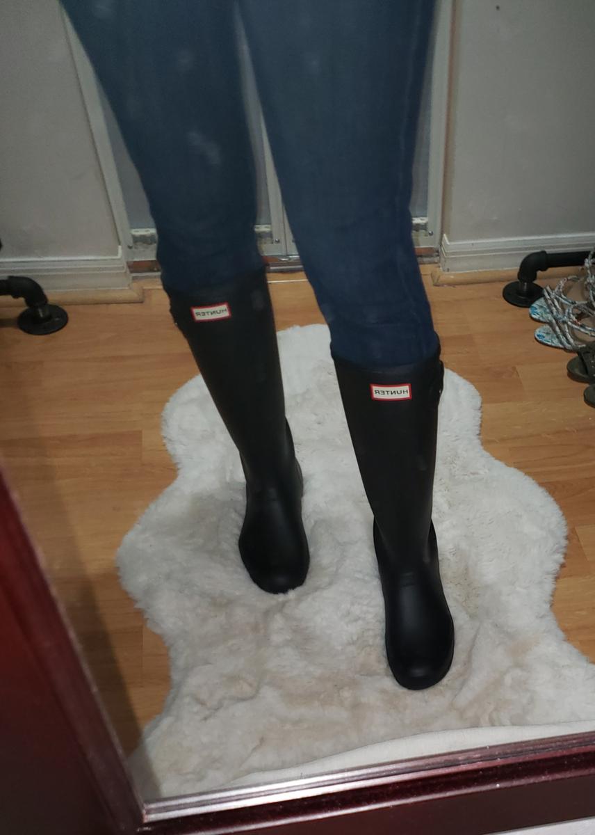 Looks great, ordered size down, fits perfect