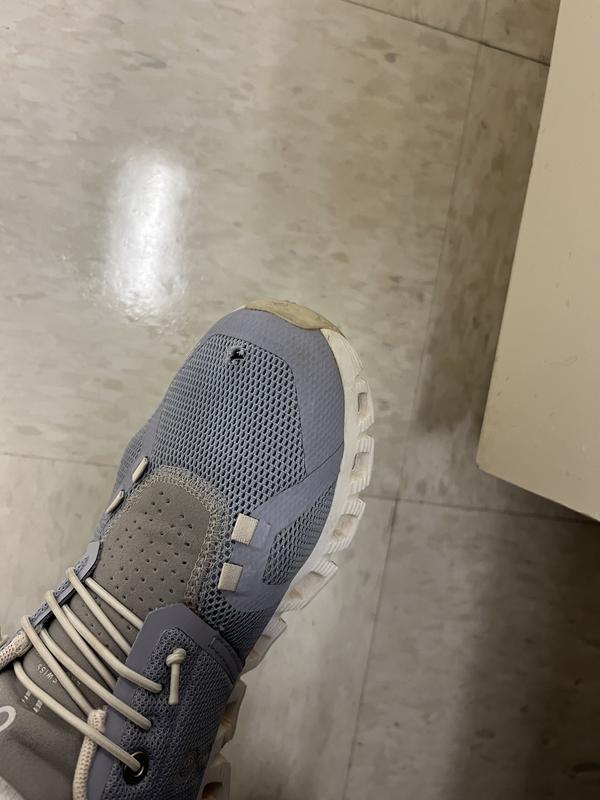 Customer photo for "after 1yr of barely using, the mesh broke"