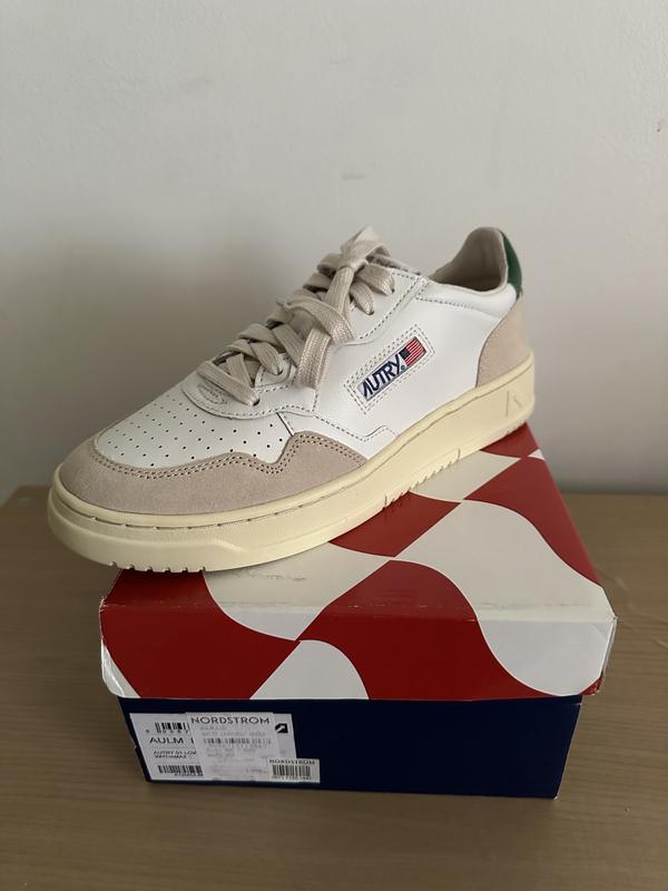 Review Thumbnail Image 0 232569506