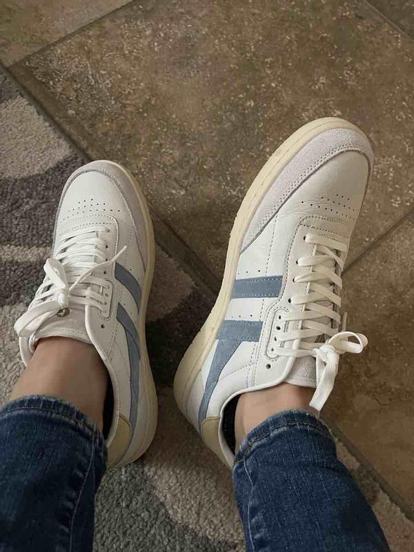 Review Thumbnail Image 0 225606741