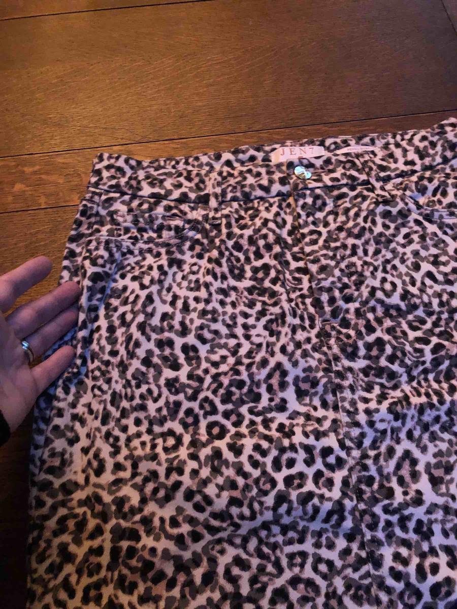 Review Thumbnail Image 0 207600205