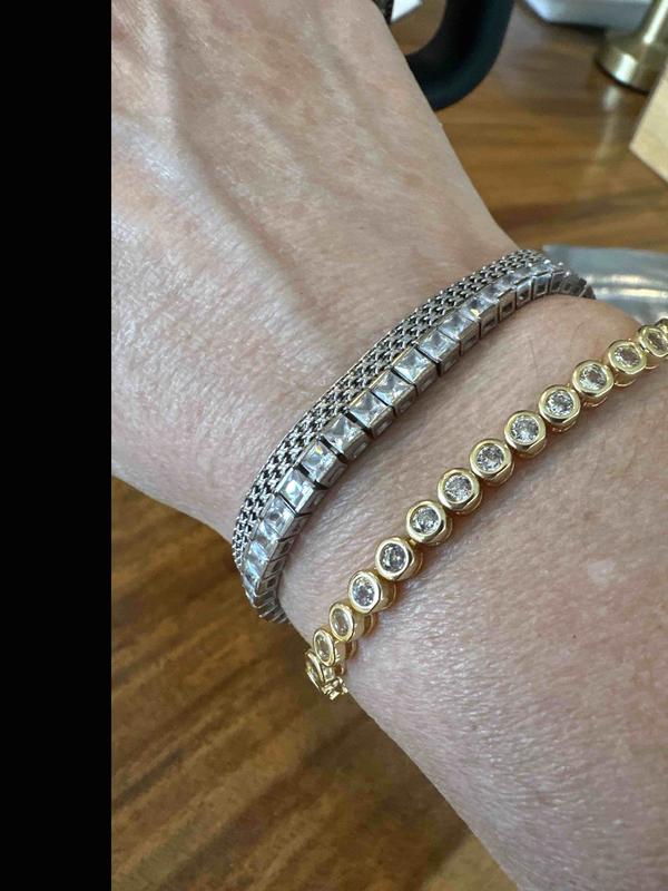 Review Thumbnail Image 0 240900386