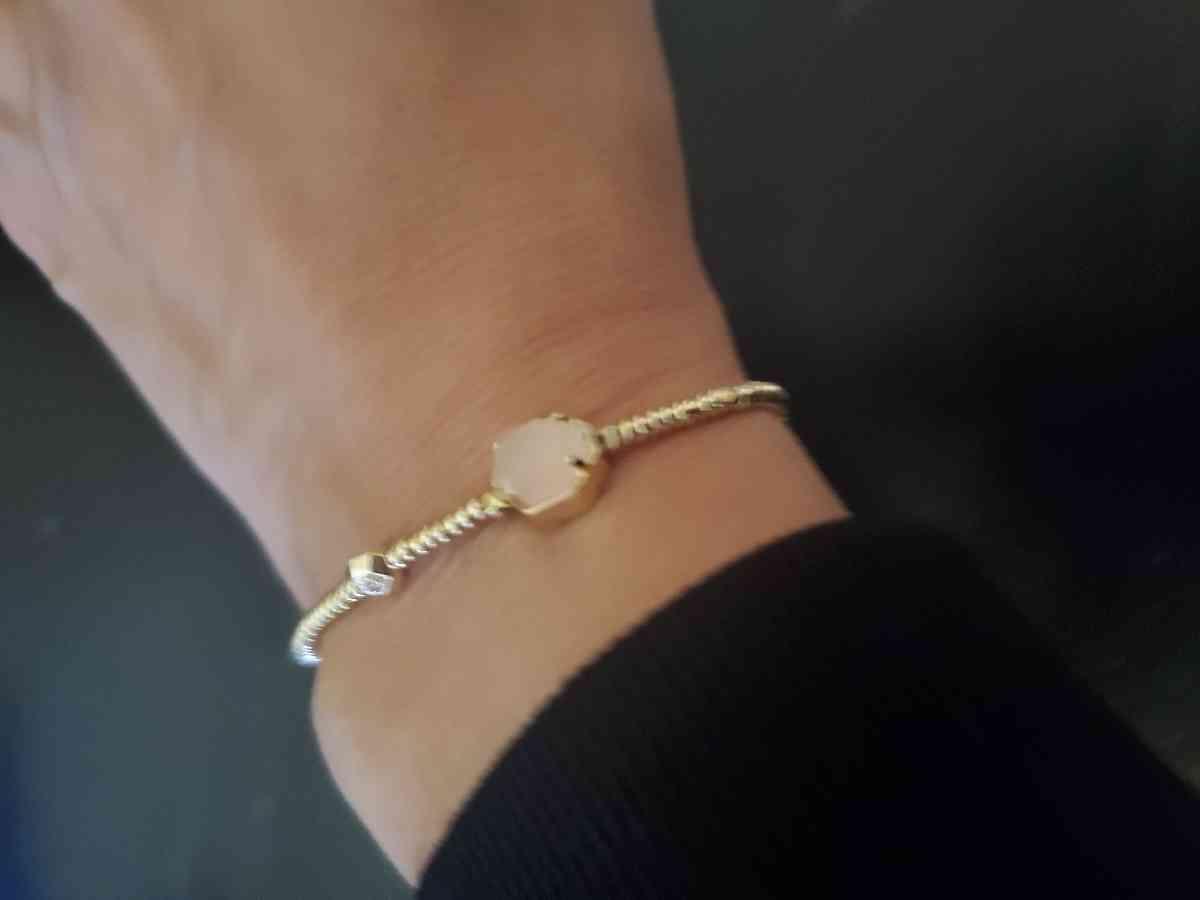 Review Thumbnail Image 0 202590795