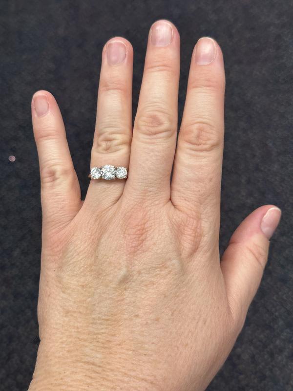 Review Thumbnail Image 0 241076572