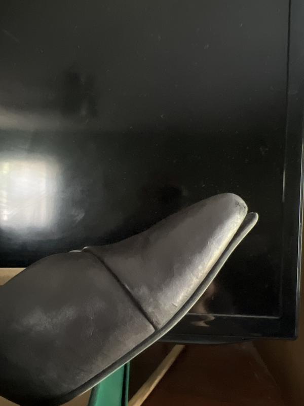 Customer photo for "Shoe is beautiful but defective"