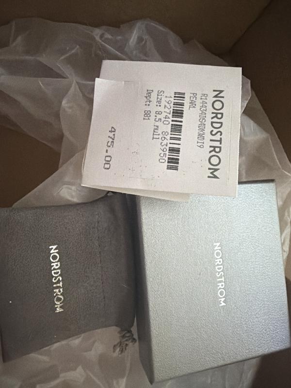 Customer photo for "Incorrect packaging and size … very misleading"