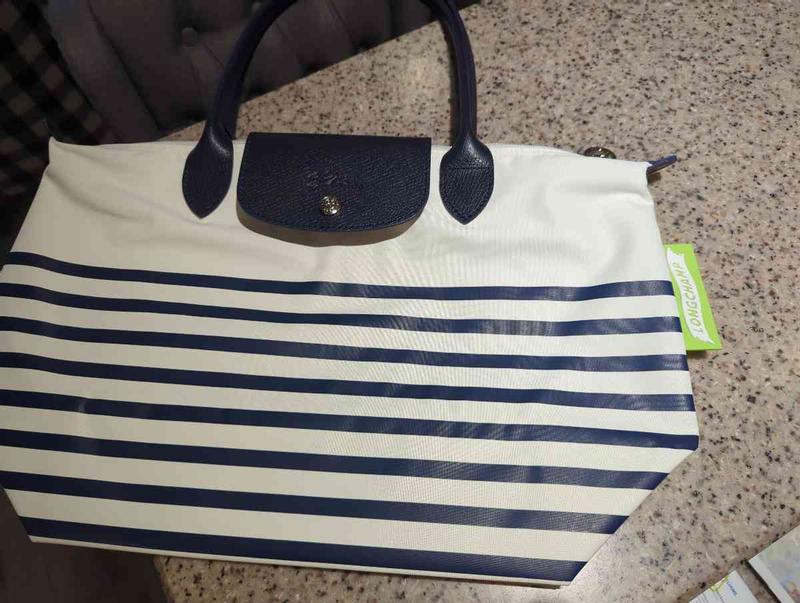 Review Thumbnail Image 0 229926821